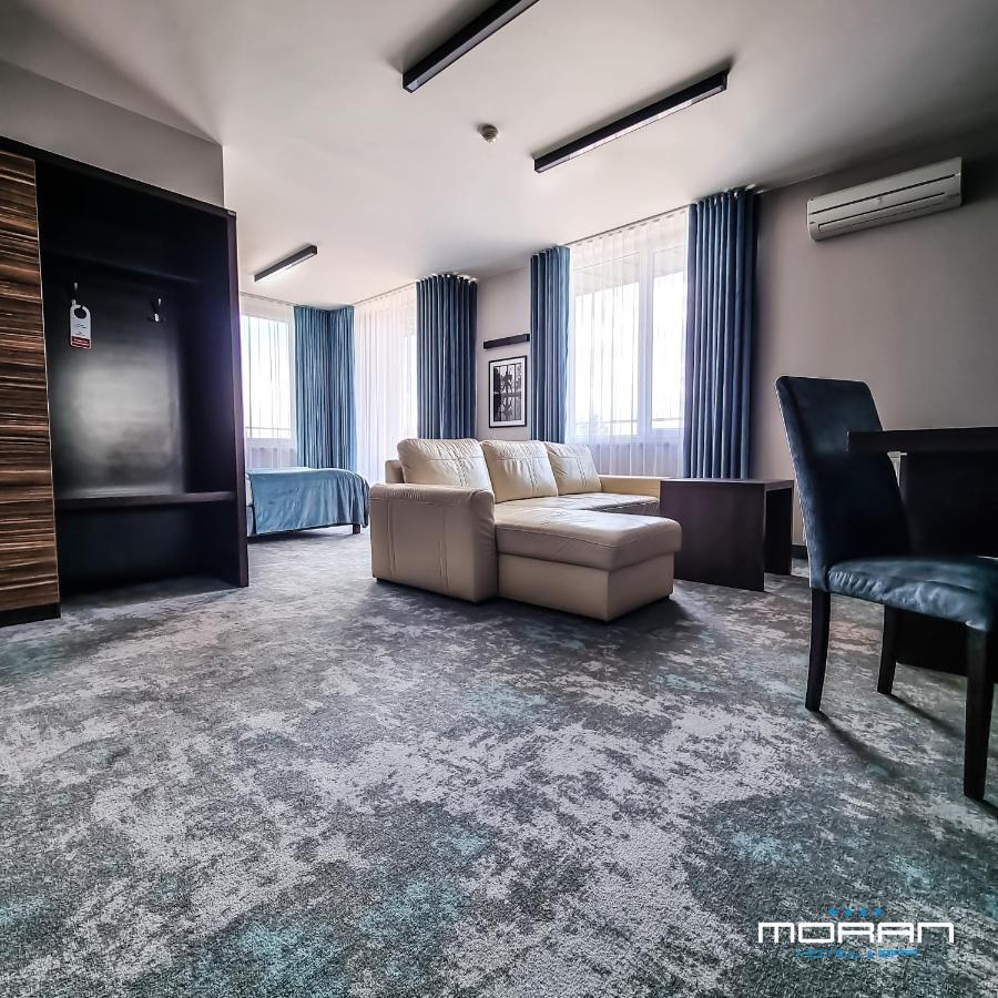 פובידז Hotel Moran & Spa מראה חיצוני תמונה