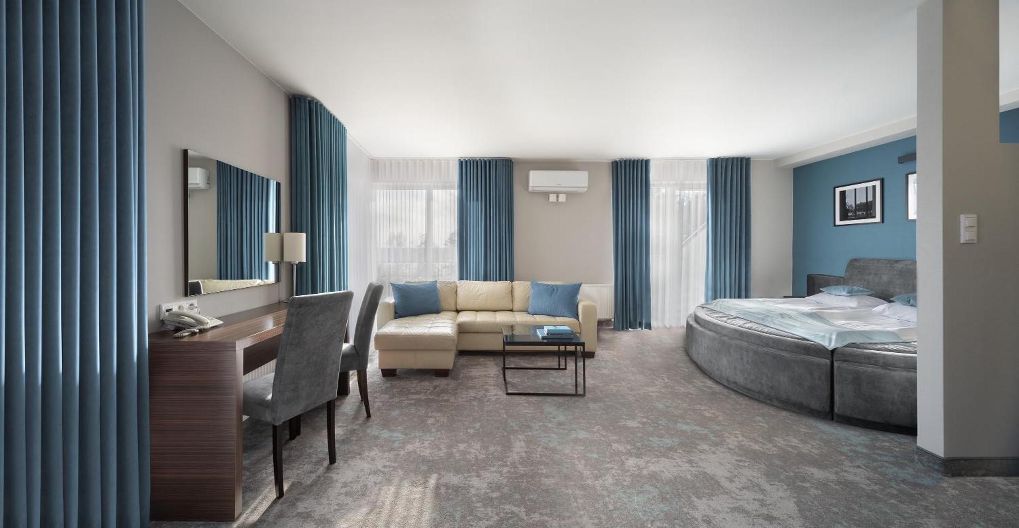 פובידז Hotel Moran & Spa מראה חיצוני תמונה